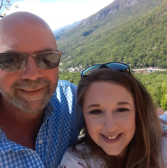 Meet your Posher, Belecia - Picture 1 of 1